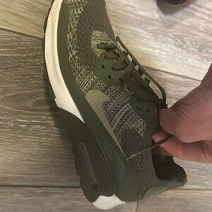 Nike air max knit camo shoes! Sz 8 women’s!